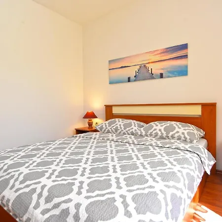 Fuer 4 Personen Ca 45 Qm In Fazana, Istrien Istrische Riviera Apartment Valbandon