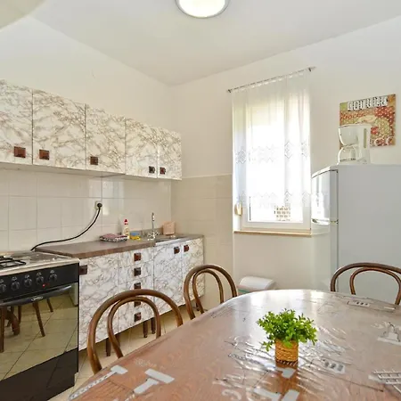 Fuer 4 Personen Ca 45 Qm In Fazana, Istrien Istrische Riviera Apartment *