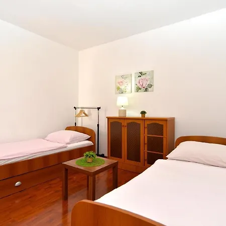 Apartman Fuer 4 Personen Ca 45 Qm In Fazana, Istrien Istrische Riviera Valbandon