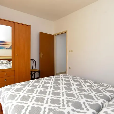 Apartman Fuer 4 Personen Ca 45 Qm In Fazana, Istrien Istrische Riviera Valbandon